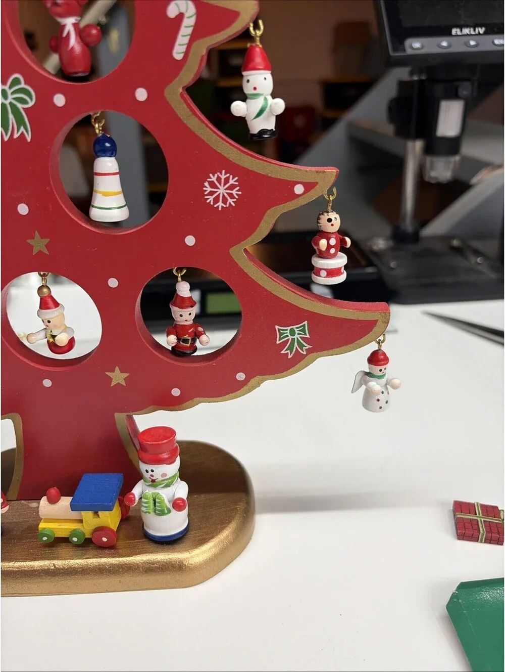Vintage Wooden Christmas Tree On Stand W/ 16 Ornaments 12.5” X 9.5” Hand Painted